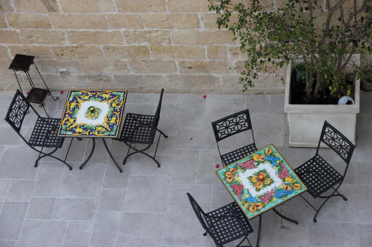 Bed and Breakfast Il Giardino Della Scuncerta Lecce Exterior foto