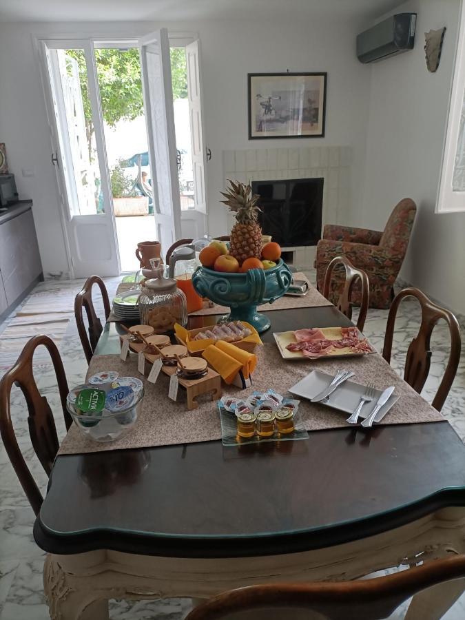 Bed and Breakfast Il Giardino Della Scuncerta Lecce Exterior foto